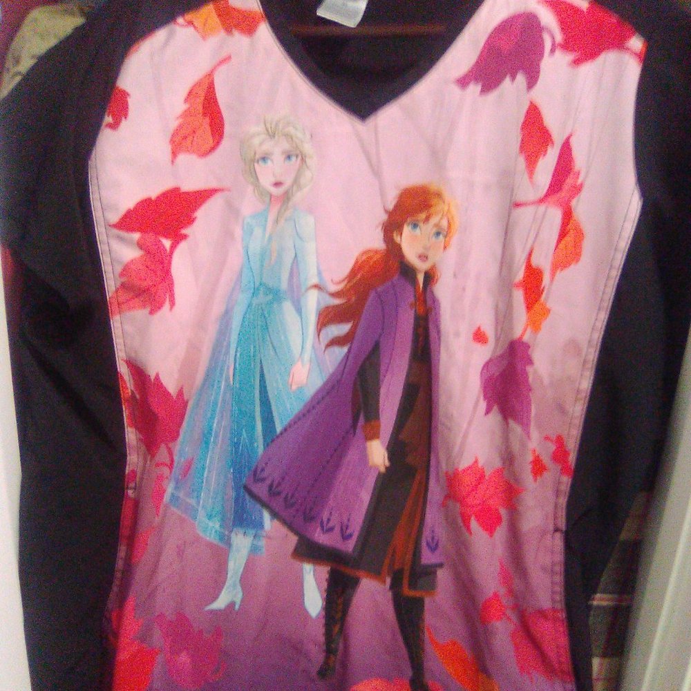 Disney Frozen scrub top XL
